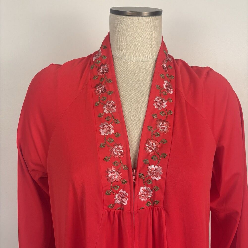 Vintage Shadowline Red Nylon Peignoir Set Nightgown Robe Embroidered Medium USA - Picture 2 of 10